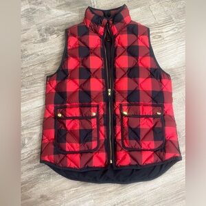 Excellent condition J Crew size M red and navy puffer vest Buffalo plaid